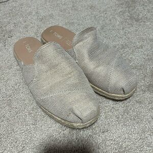 Tom’s Slip On Shoes